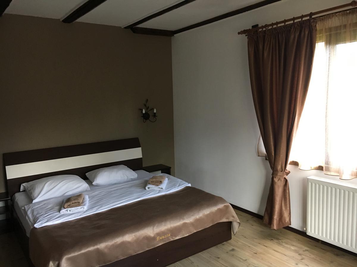 Pensiunea Esenzza 브란 외부 사진